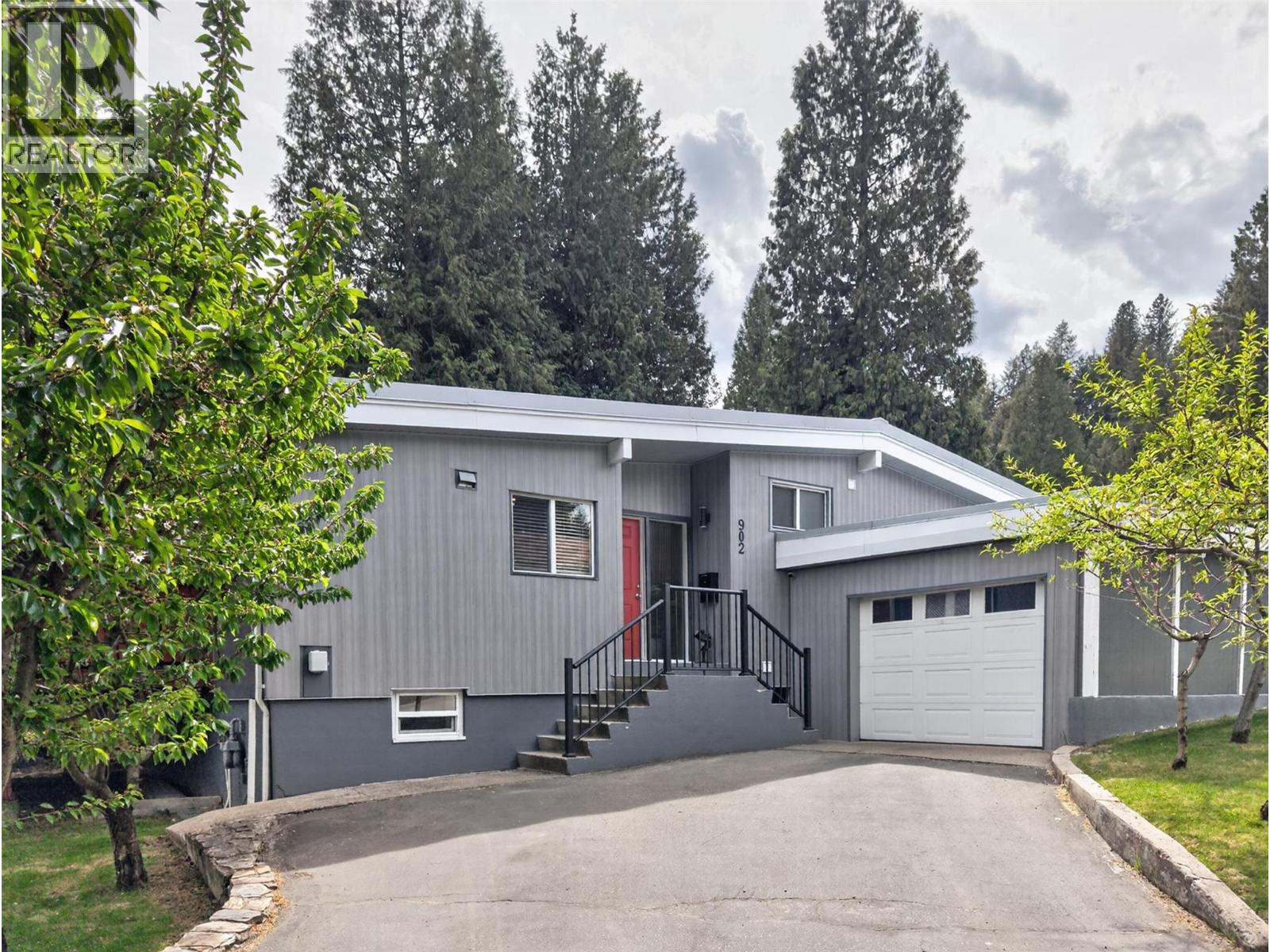 902 26th Street - 30