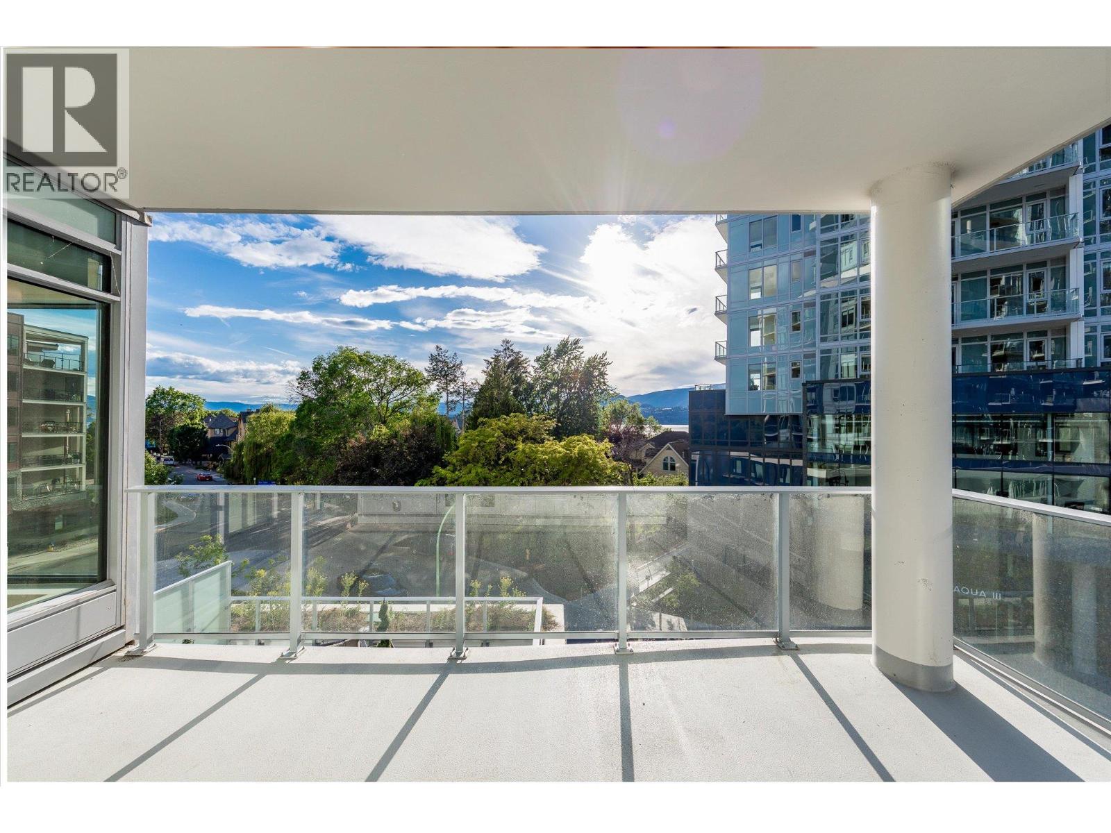 #408 3699 Capozzi Road - 26