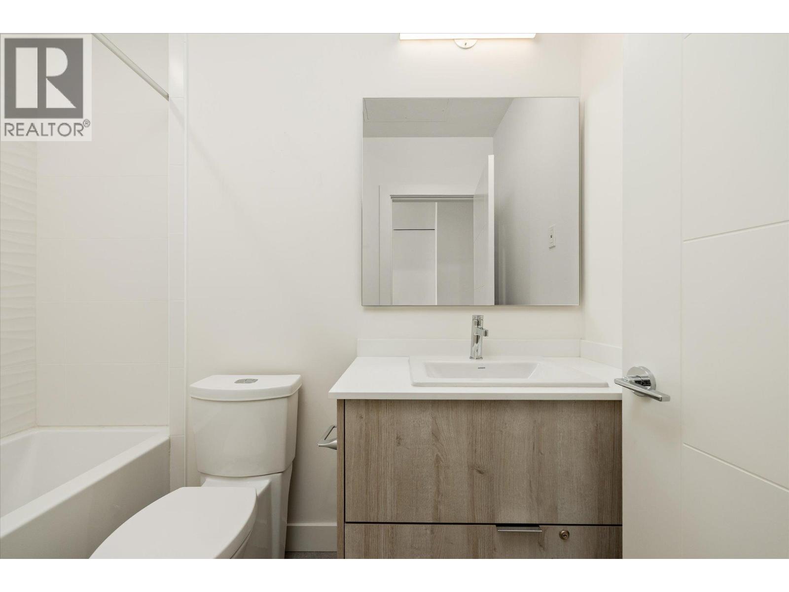 #408 3699 Capozzi Road - 23