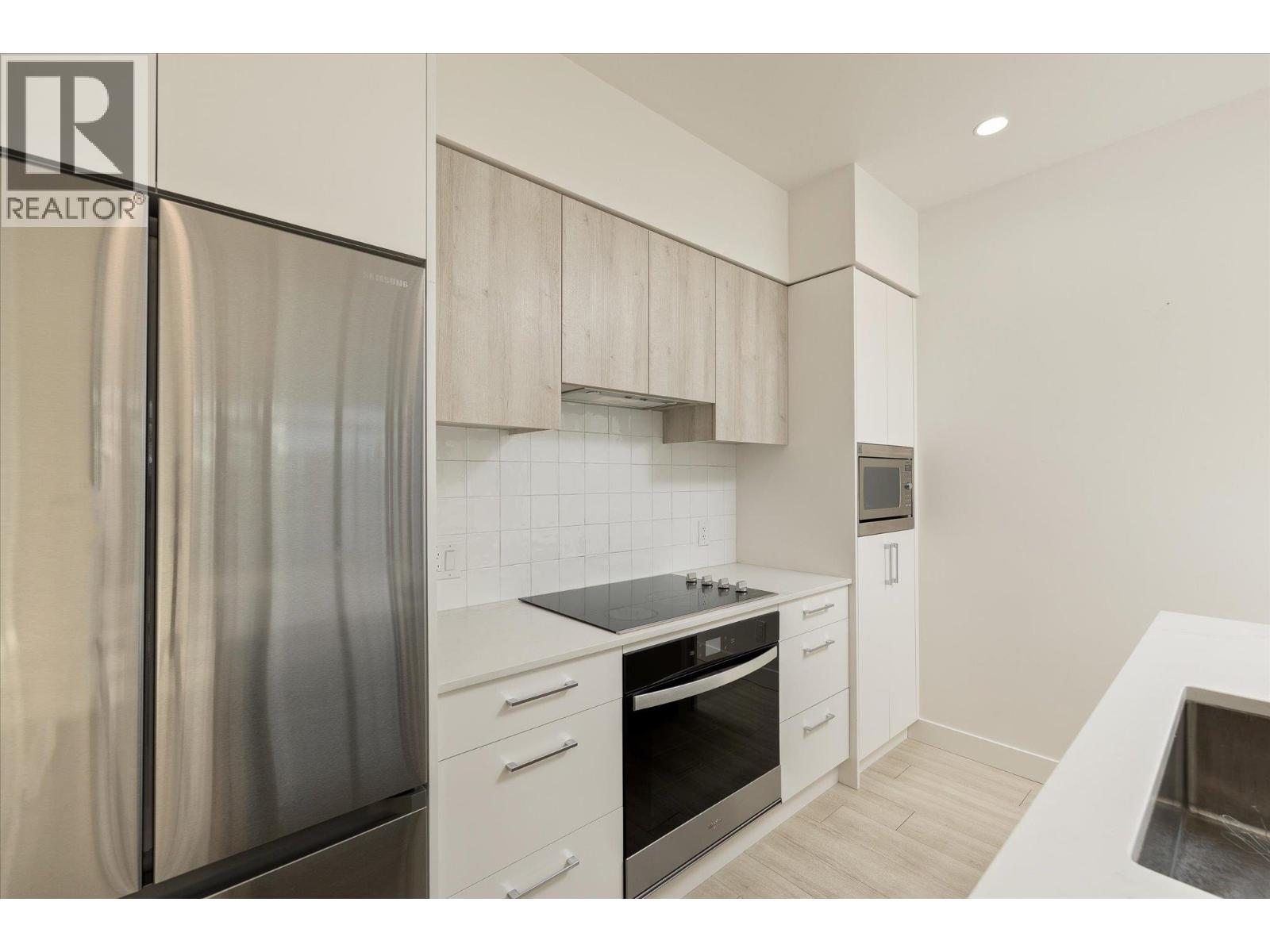 #408 3699 Capozzi Road - 11