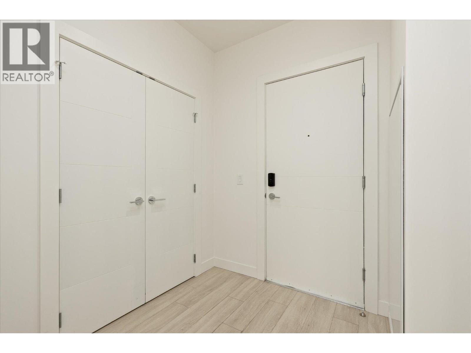 #408 3699 Capozzi Road - 8