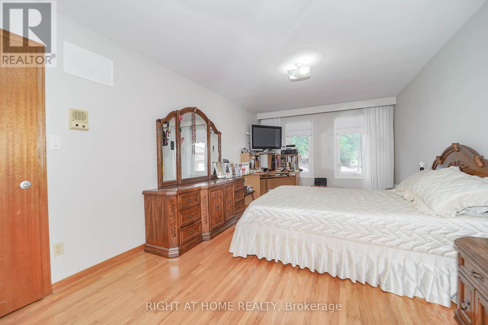 2 LAPWORTH CRESCENT - 20