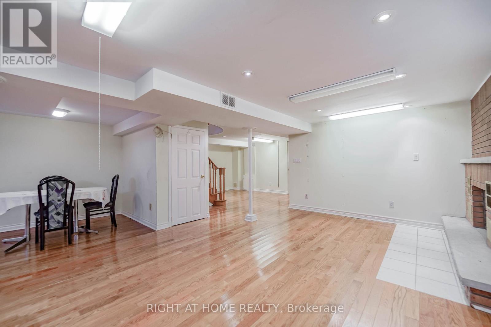 2 LAPWORTH CRESCENT - 29