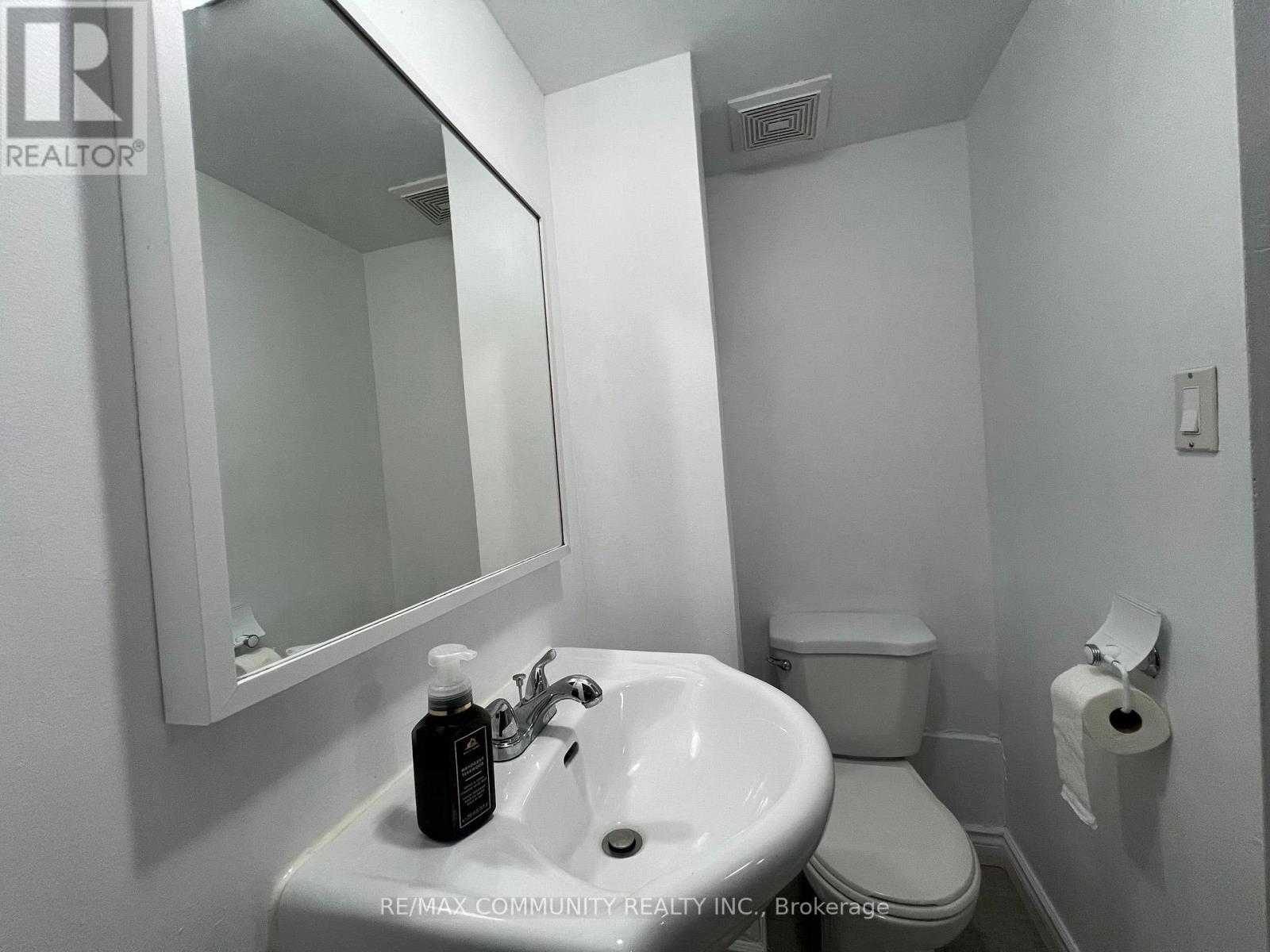 284 SPRUCEWOOD COURT - 17