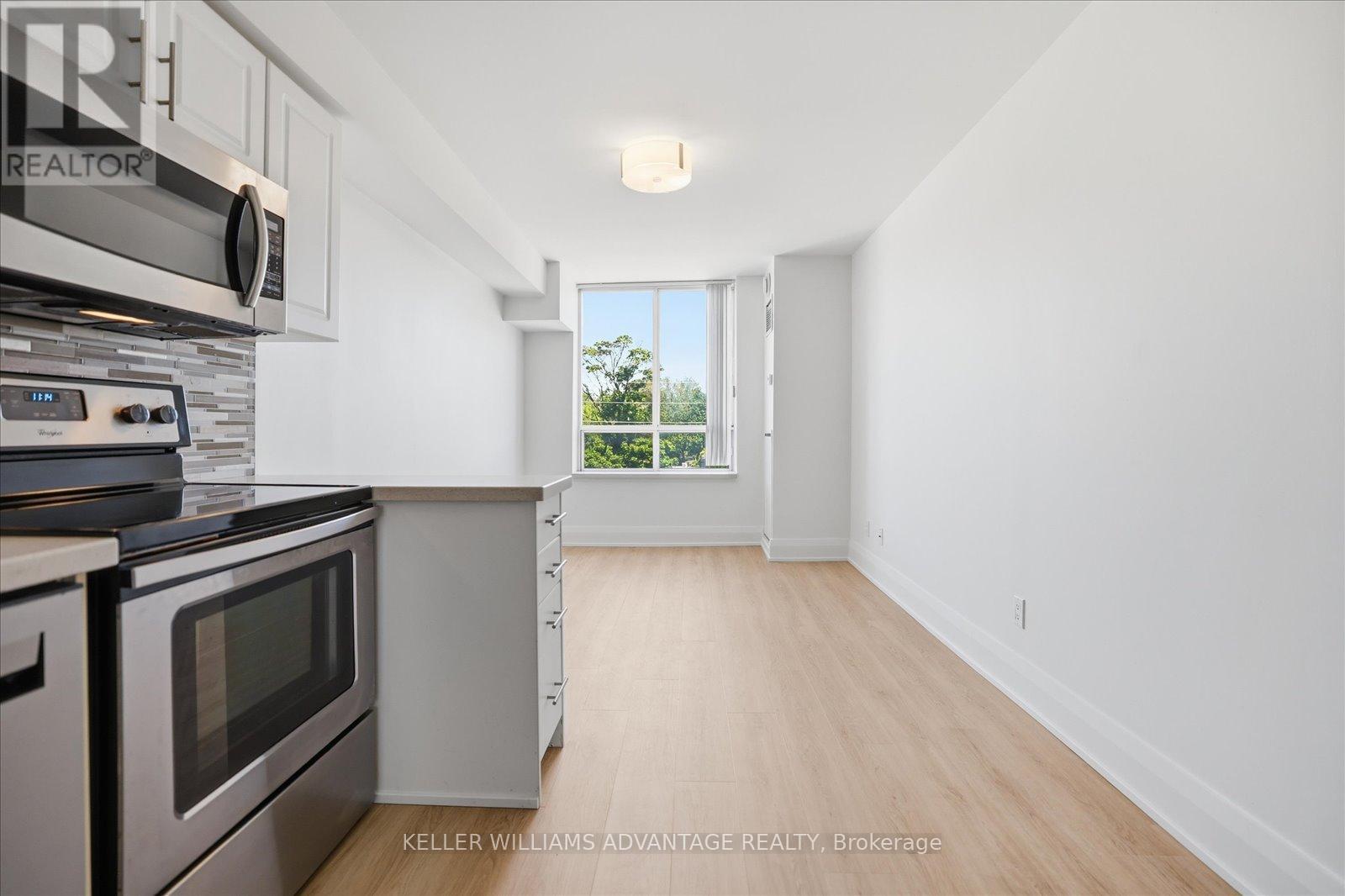 #415 1733 QUEEN STREET E - 11