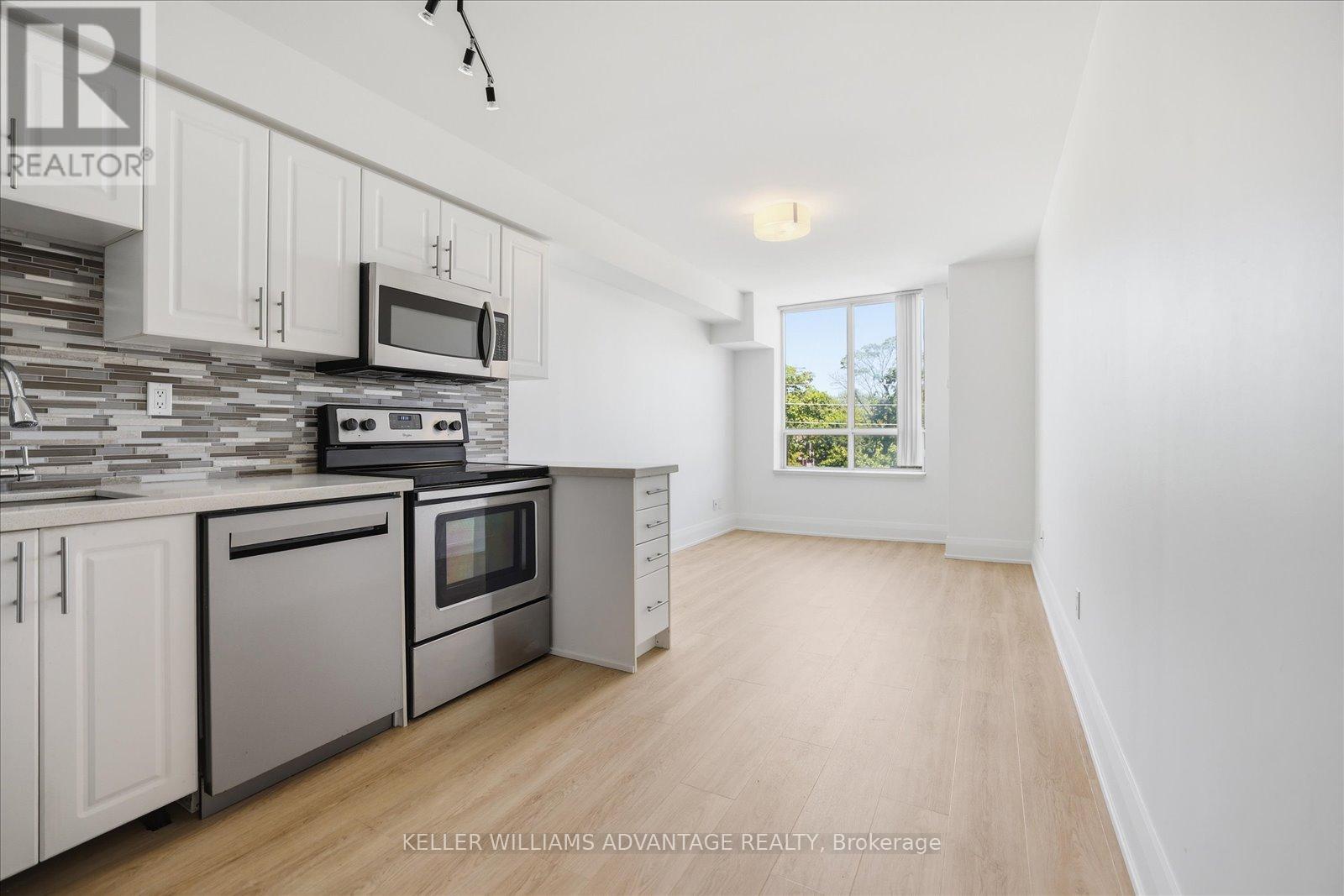 #415 1733 QUEEN STREET E - 13