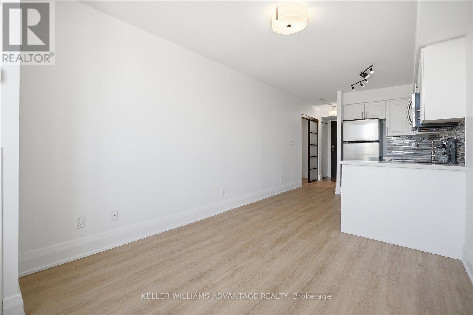 #415 1733 QUEEN STREET E - 16