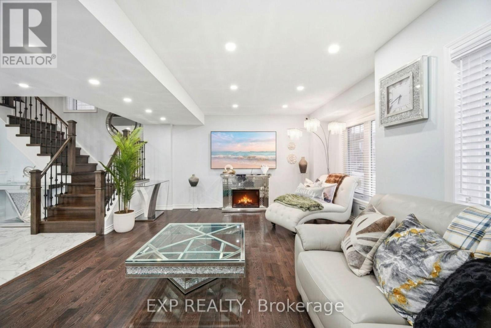 2 CAMILLERI ROAD - 10