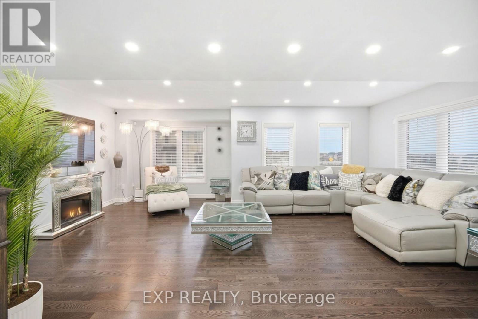2 CAMILLERI ROAD - 12