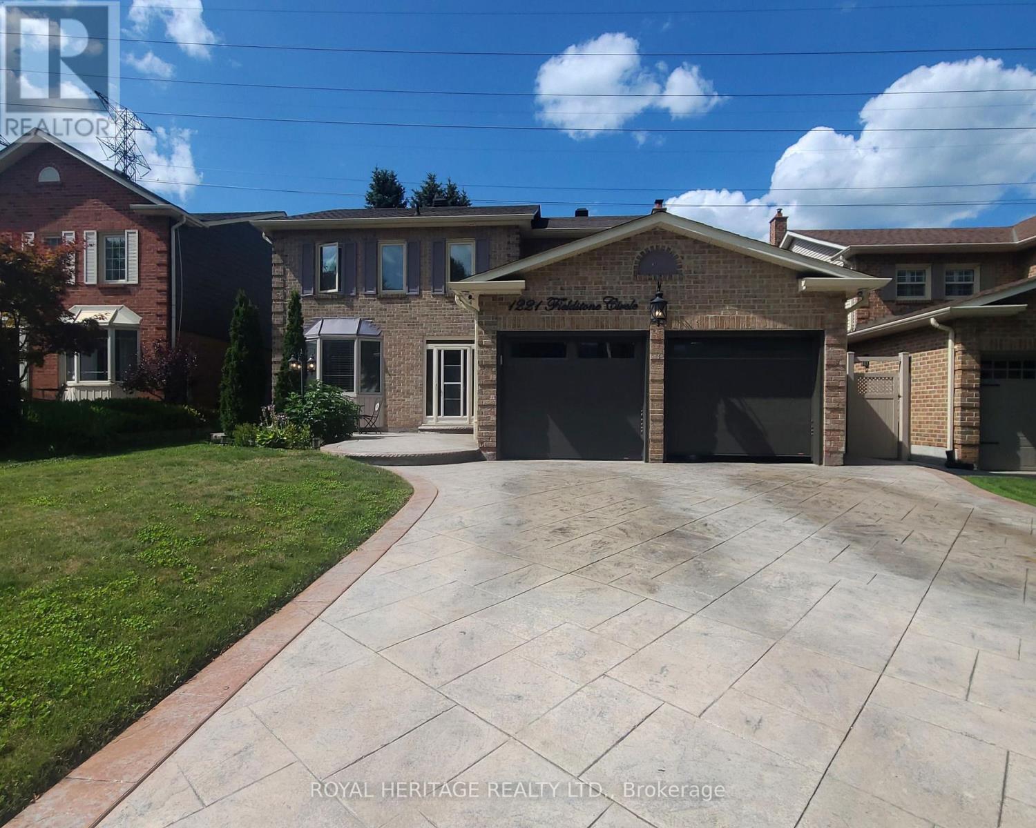 1221 FIELDSTONE CIRCLE - 1