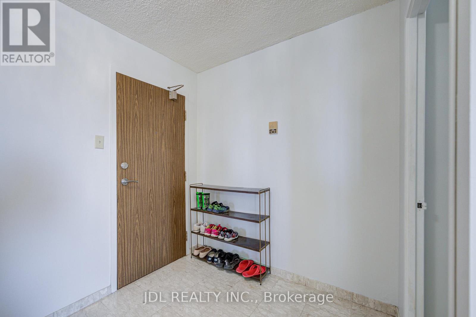 #1106 1 REIDMOUNT AVENUE - 13
