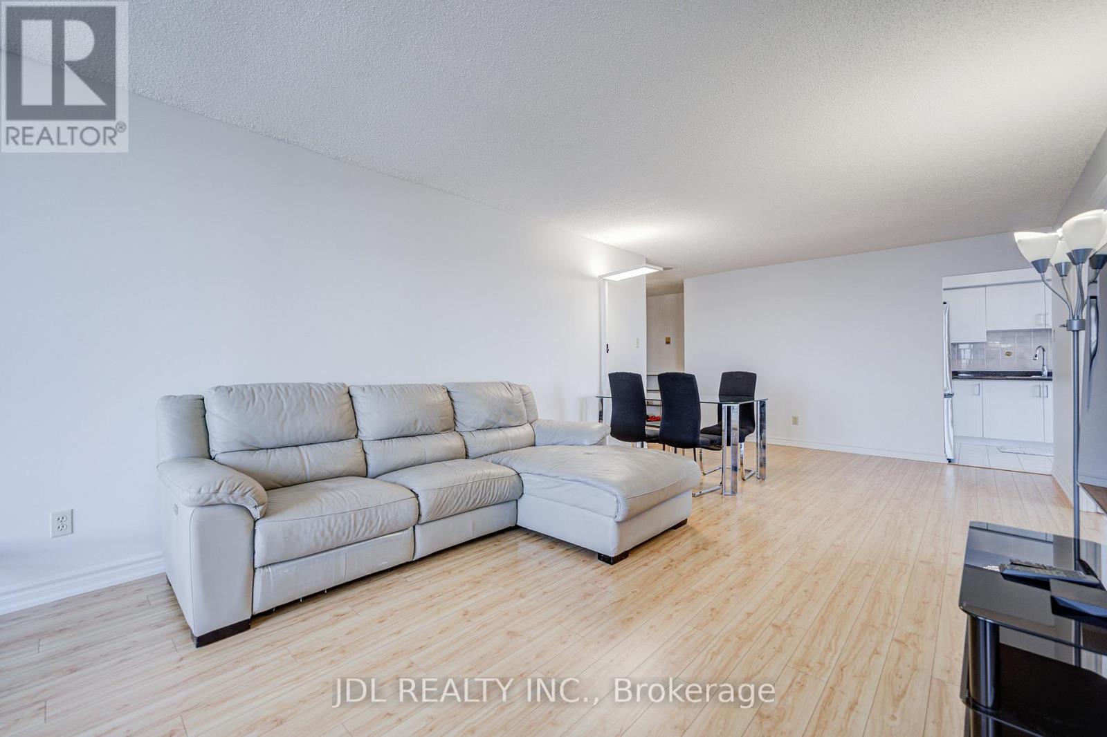 #1106 1 REIDMOUNT AVENUE - 20