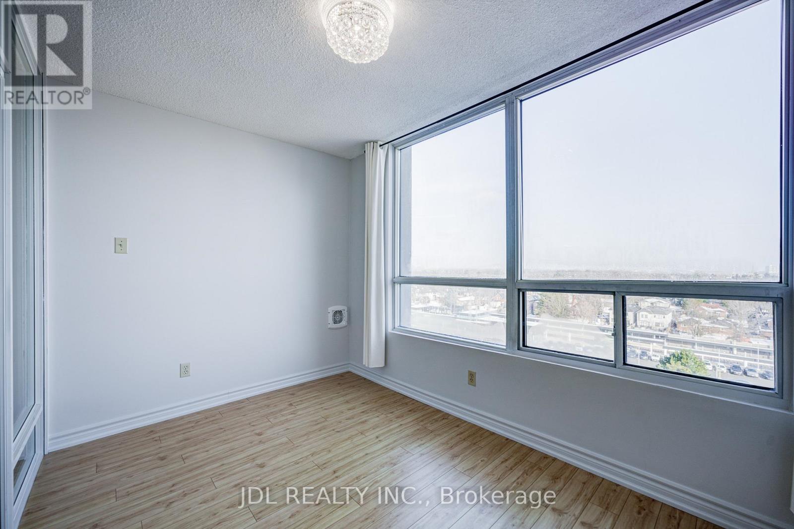 #1106 1 REIDMOUNT AVENUE - 24