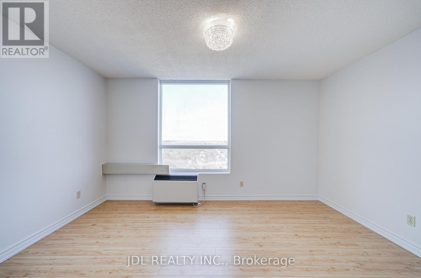 #1106 1 REIDMOUNT AVENUE - 25