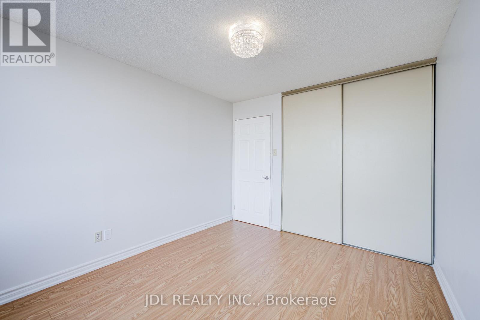 #1106 1 REIDMOUNT AVENUE - 42