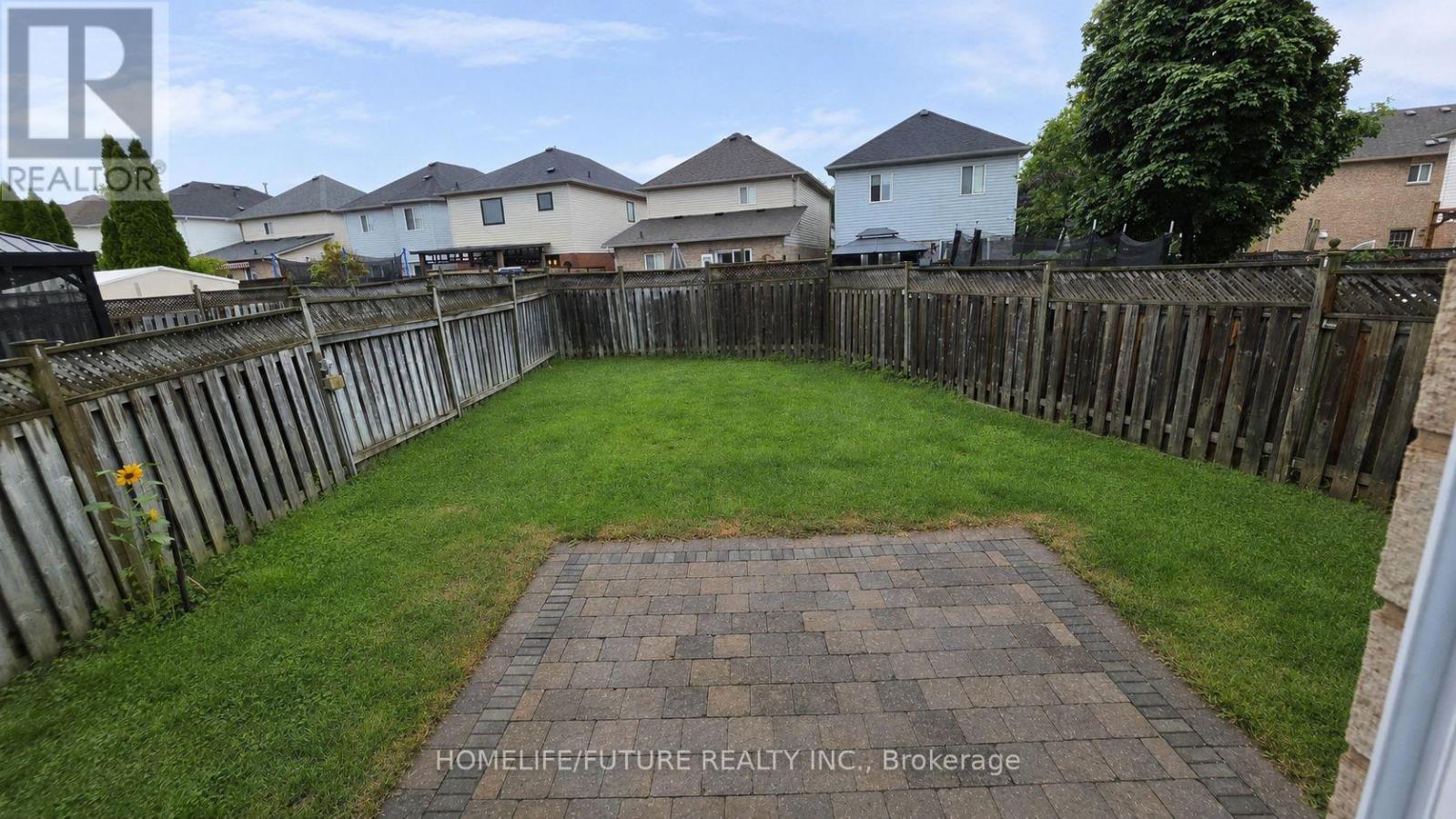98 GUILDWOOD DRIVE - 18