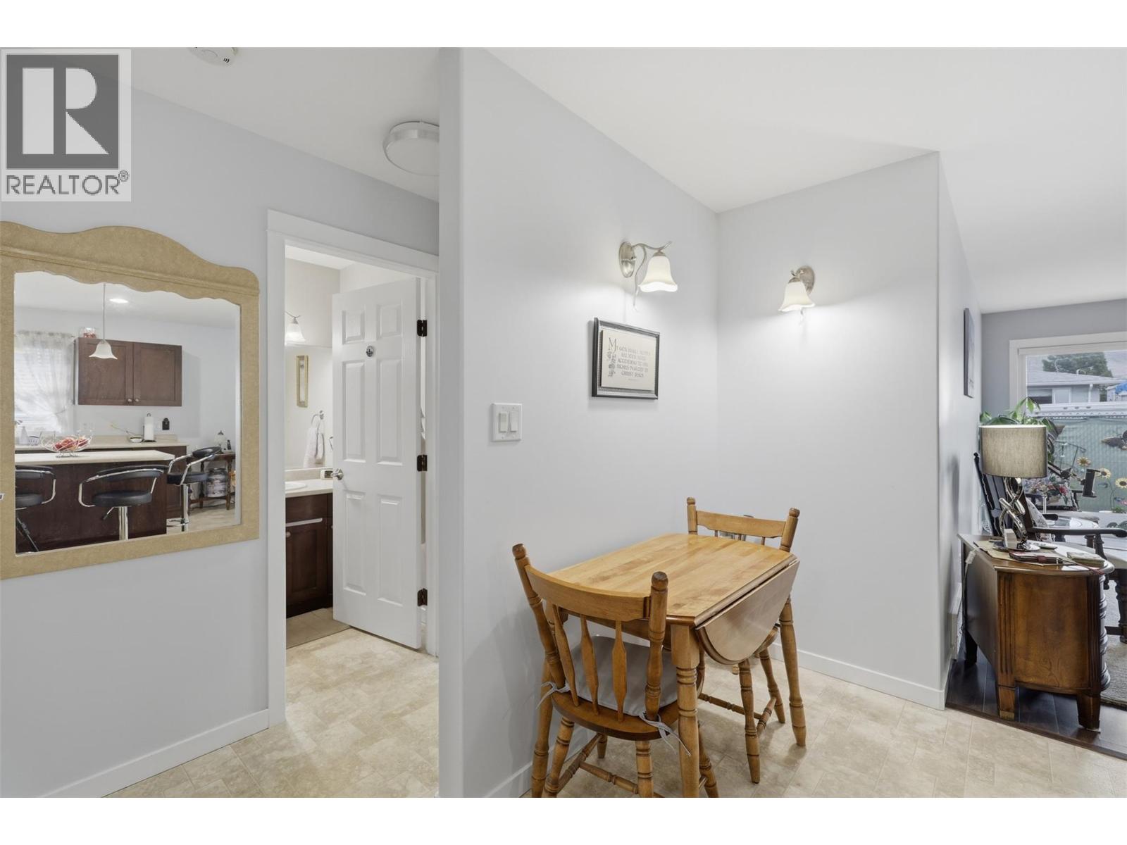 #16 1836 Greenfield Avenue - 19