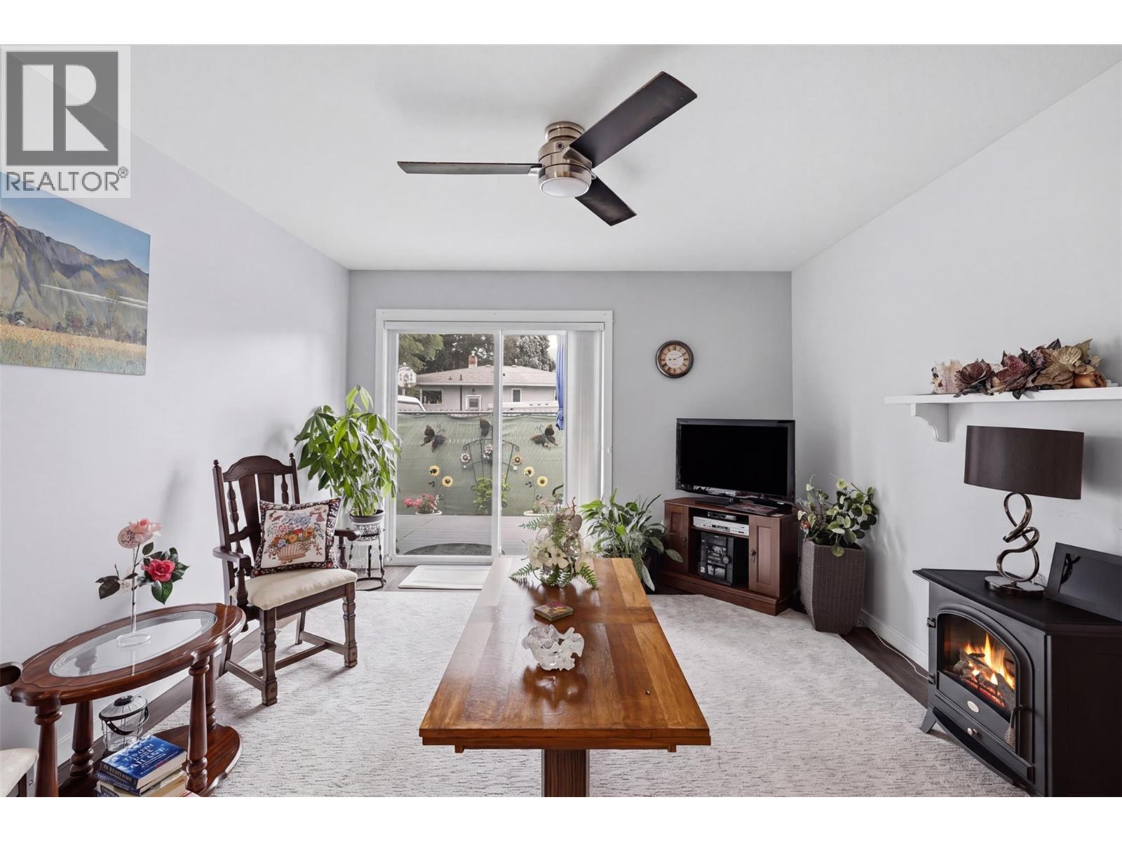 #16 1836 Greenfield Avenue - 13