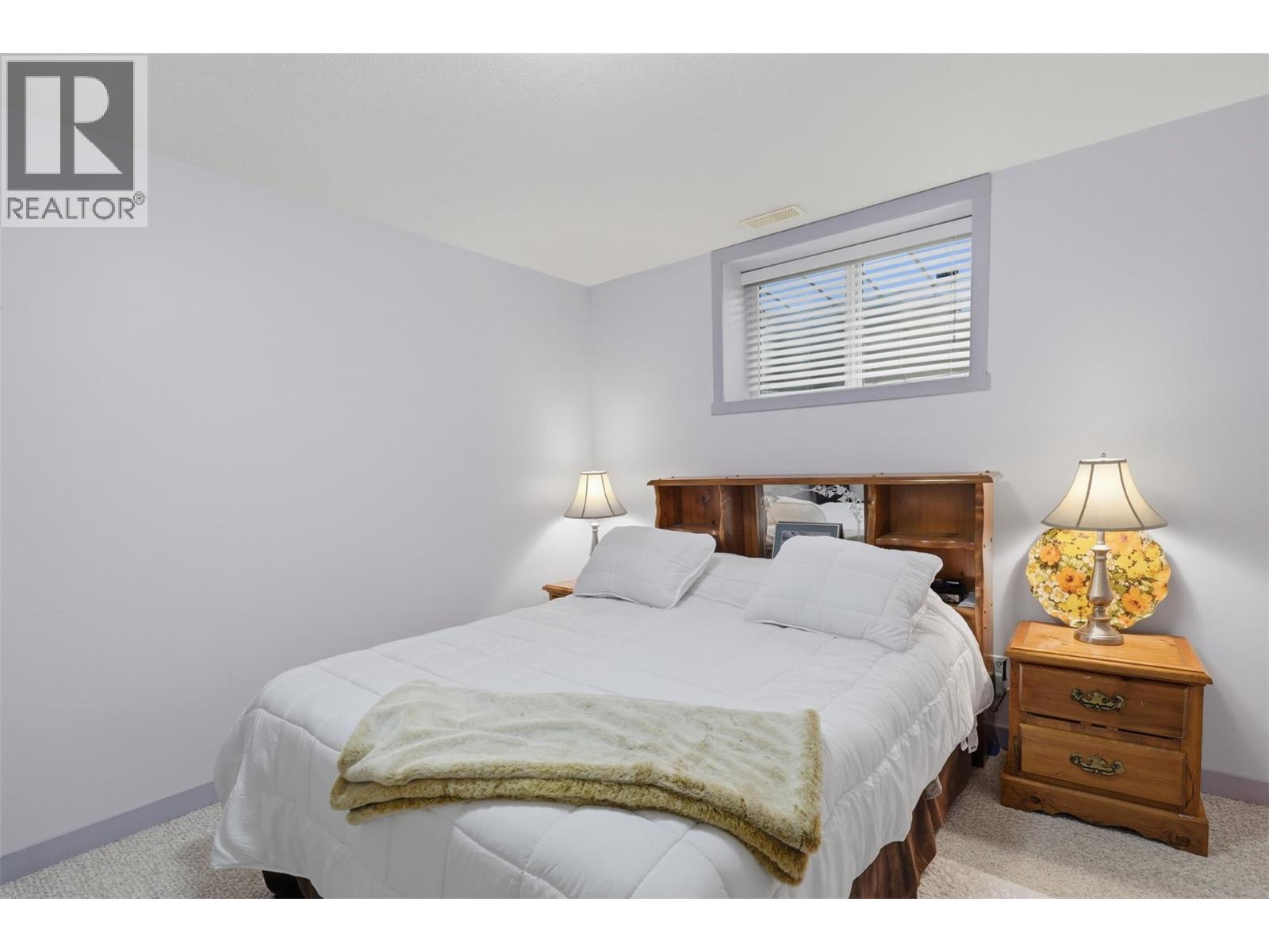 #16 1836 Greenfield Avenue - 29