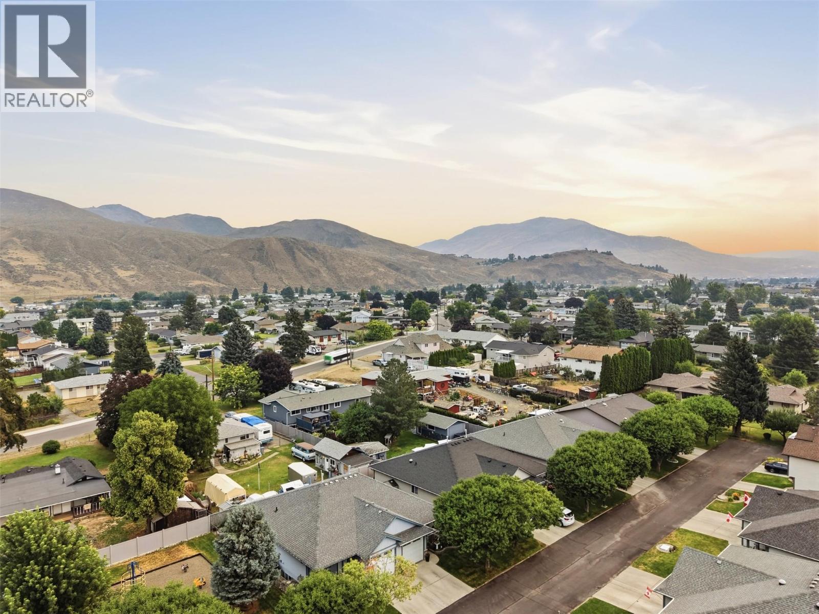 #16 1836 Greenfield Avenue - 43