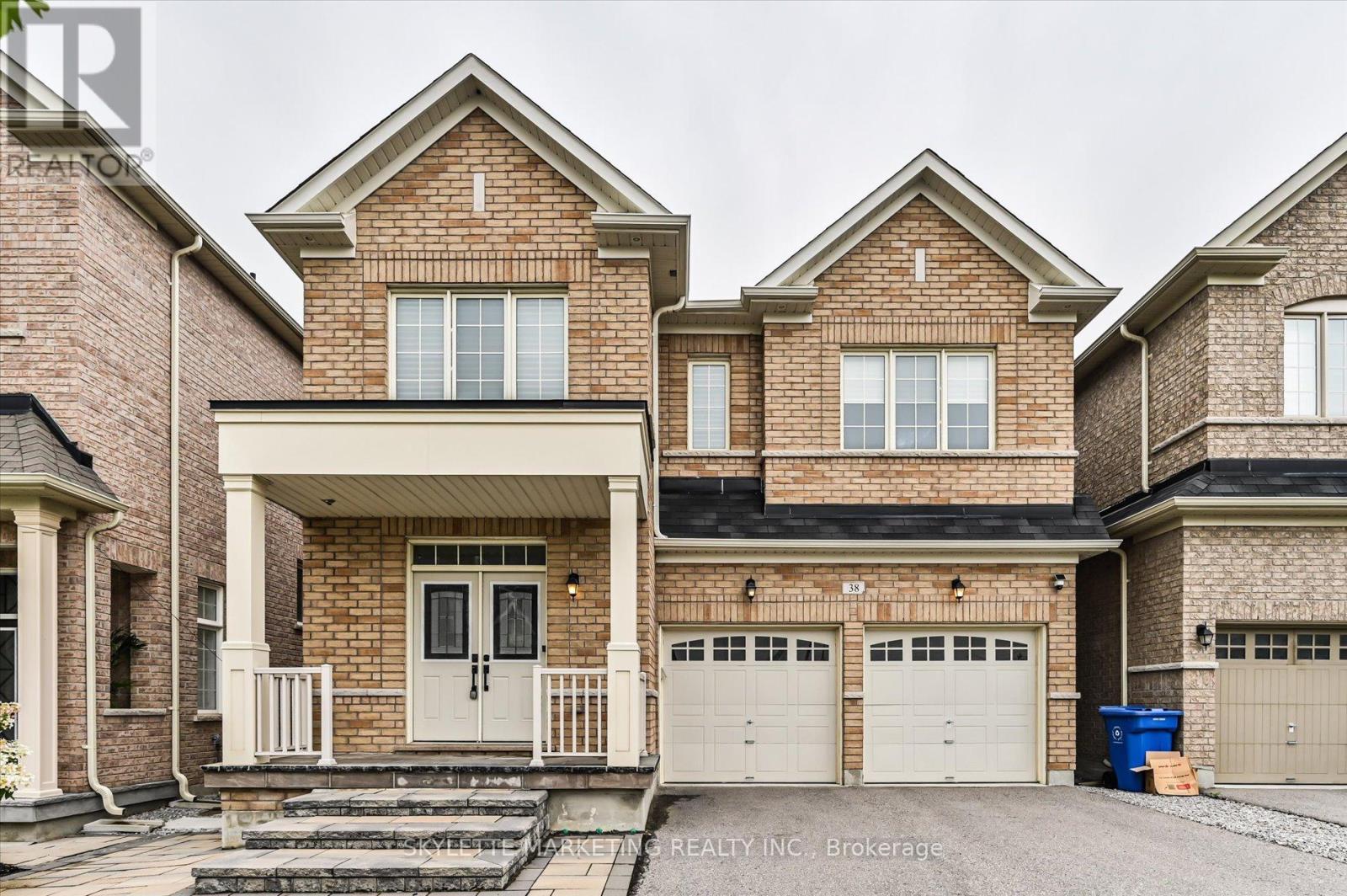 Listing photo of 38 RUSSELL PARKER CRESCENT