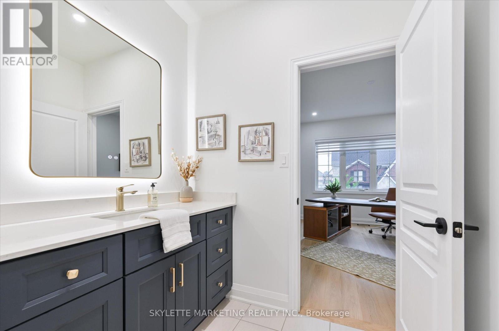 38 RUSSELL PARKER CRESCENT - Image 31