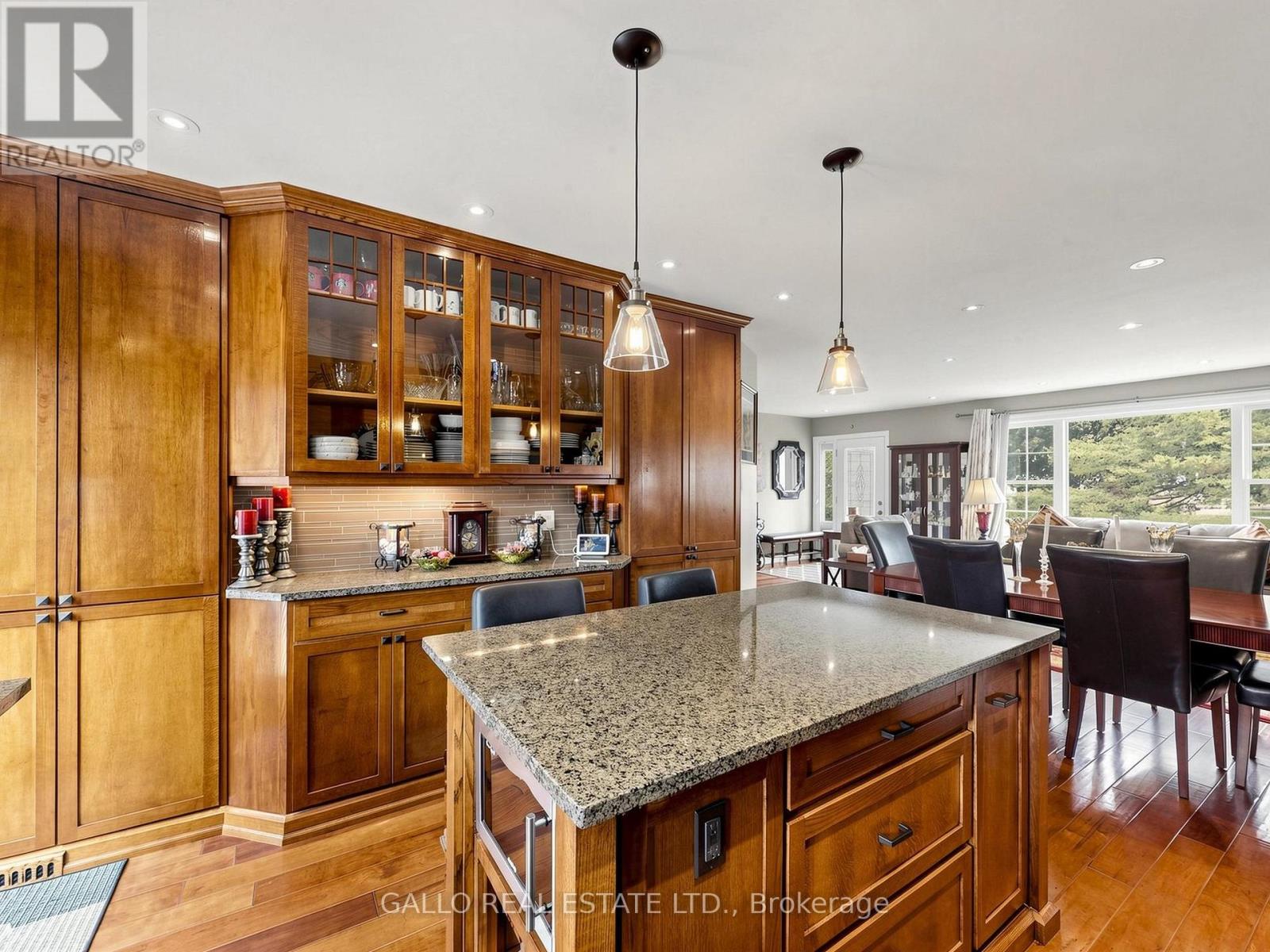 36 ELMVALE BOULEVARD - 8