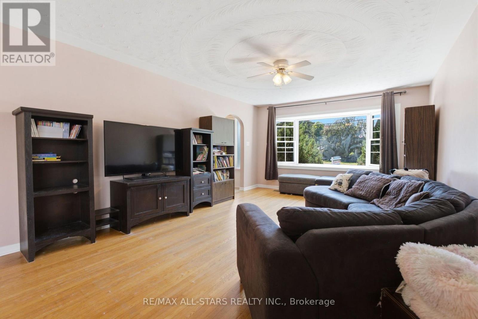 85 REACH STREET - Image 10