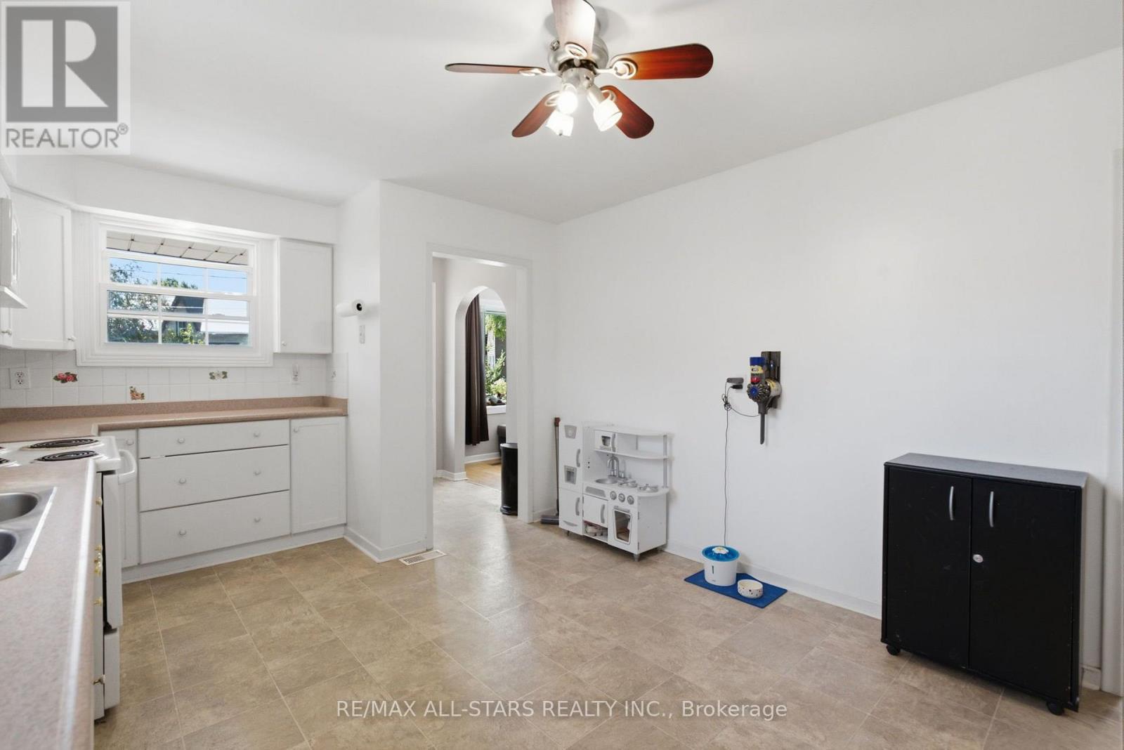 85 REACH STREET - 4