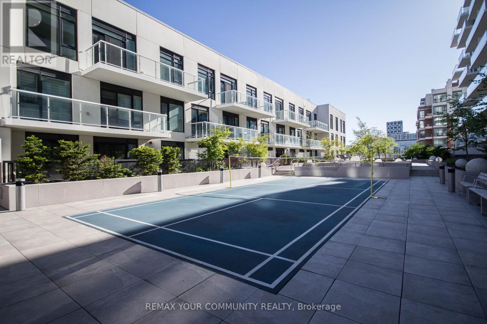 #1005 10 ROUGE VALLEY DRIVE W - 12