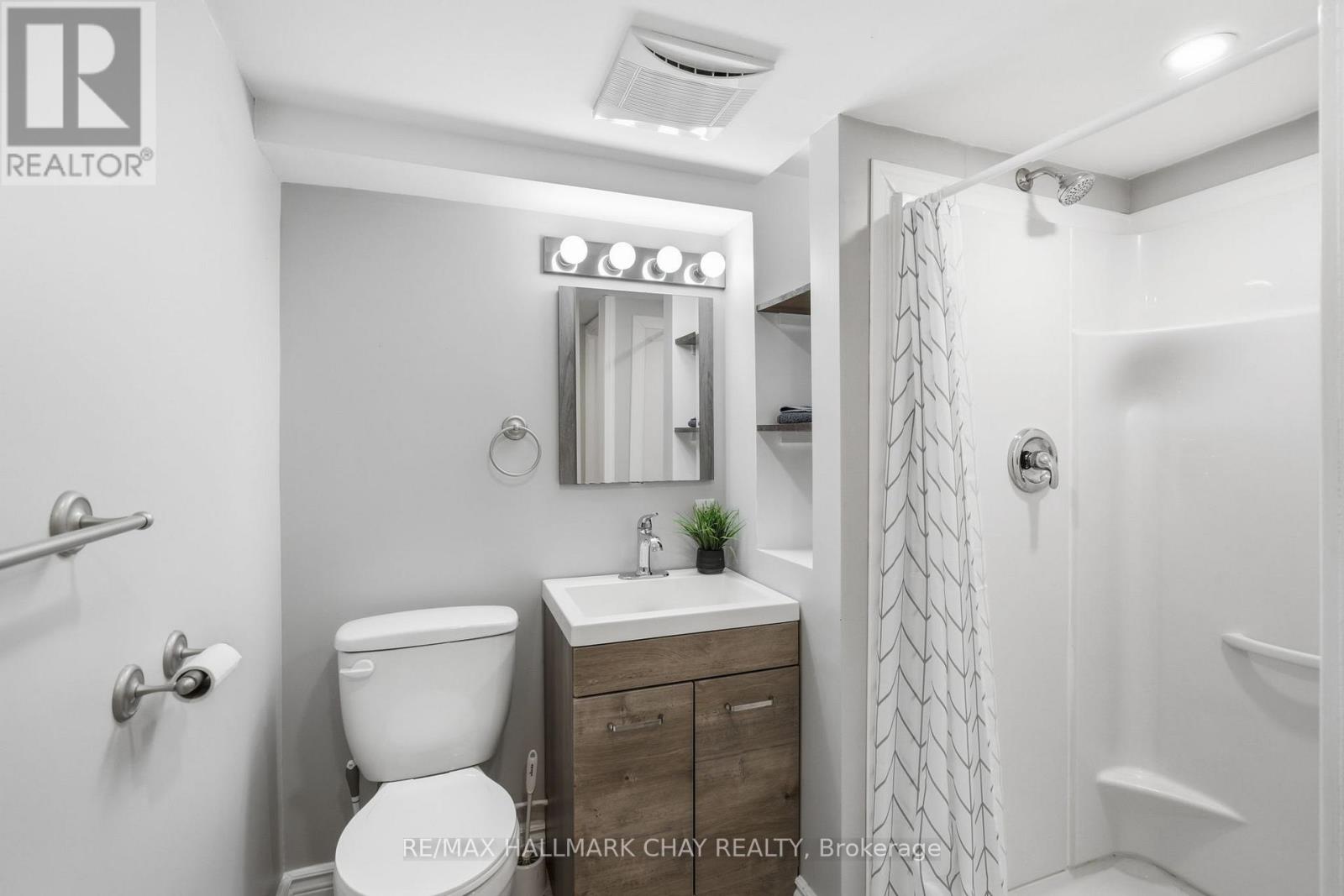536 TENTH STREET - Image 24