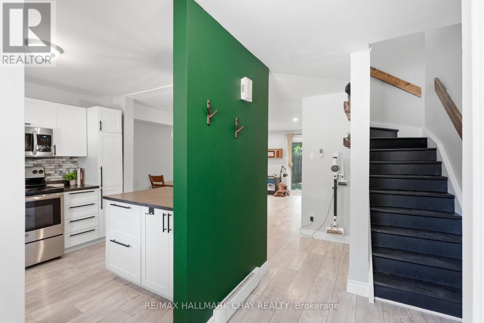 536 TENTH STREET - Image 4