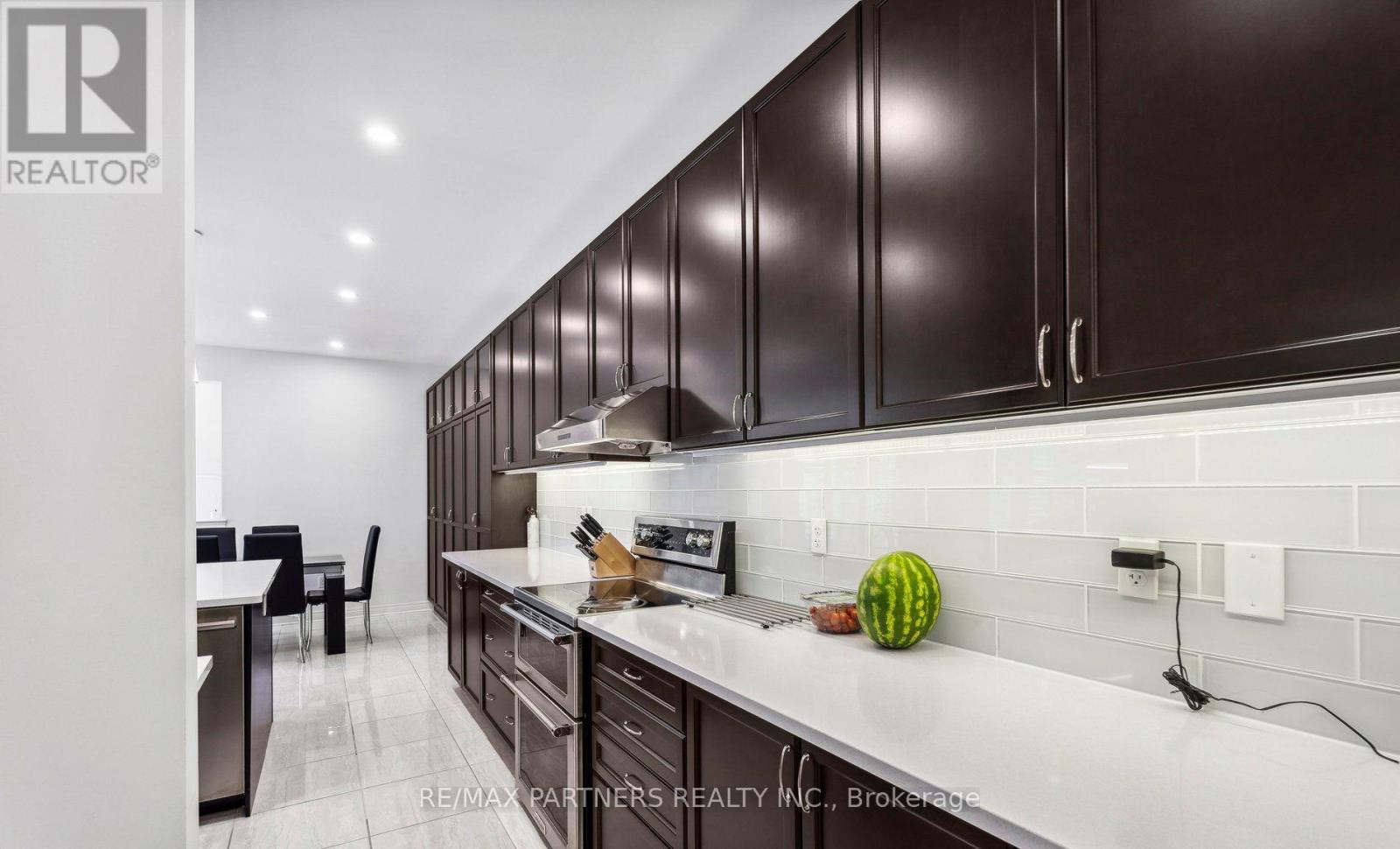 2 PORTIA STREET - 20