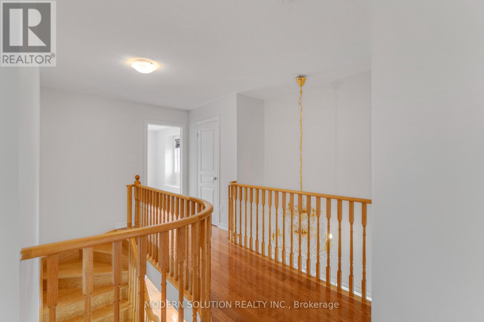 4 OVERHOLD CRESCENT - Image 24
