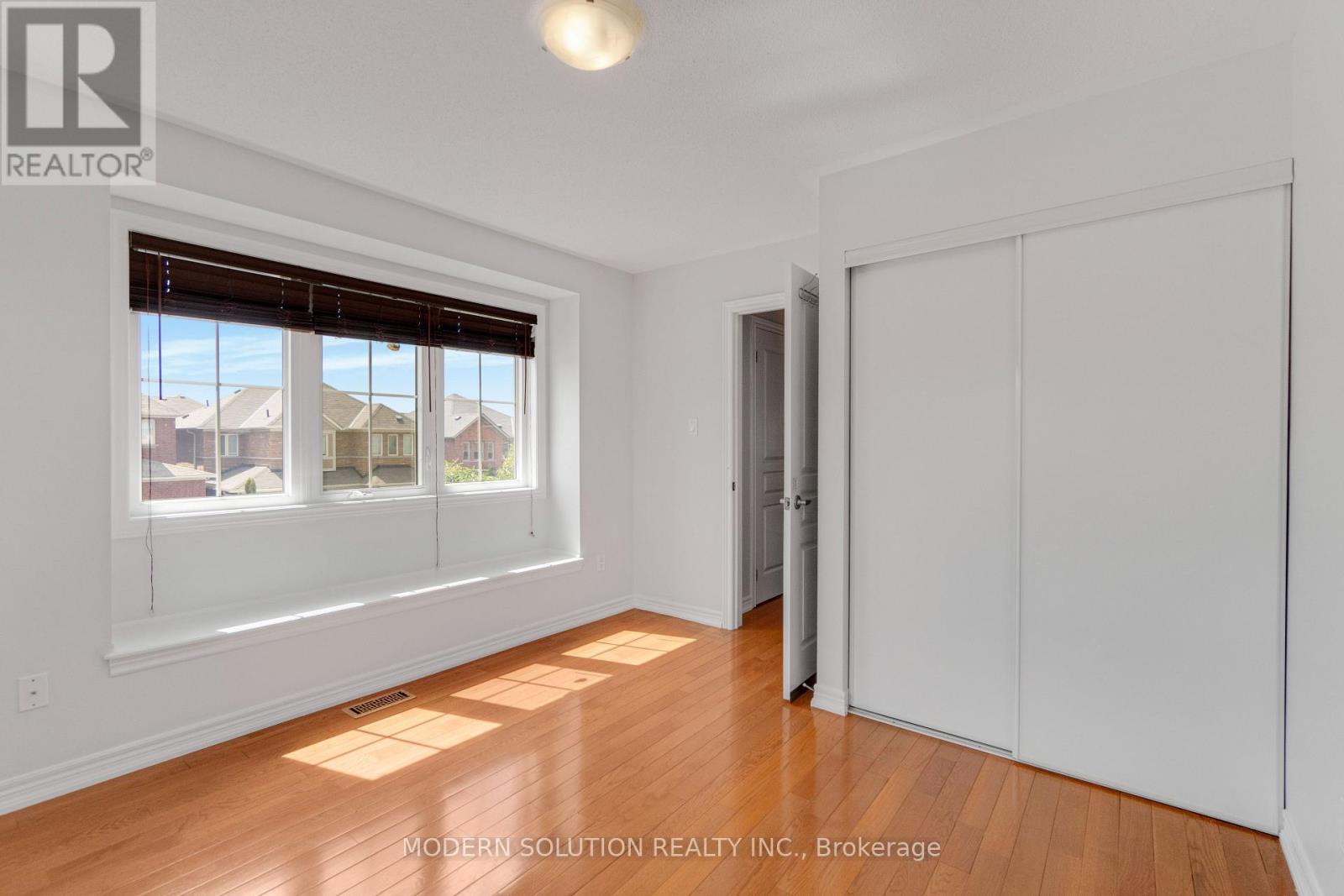 4 OVERHOLD CRESCENT - Image 39
