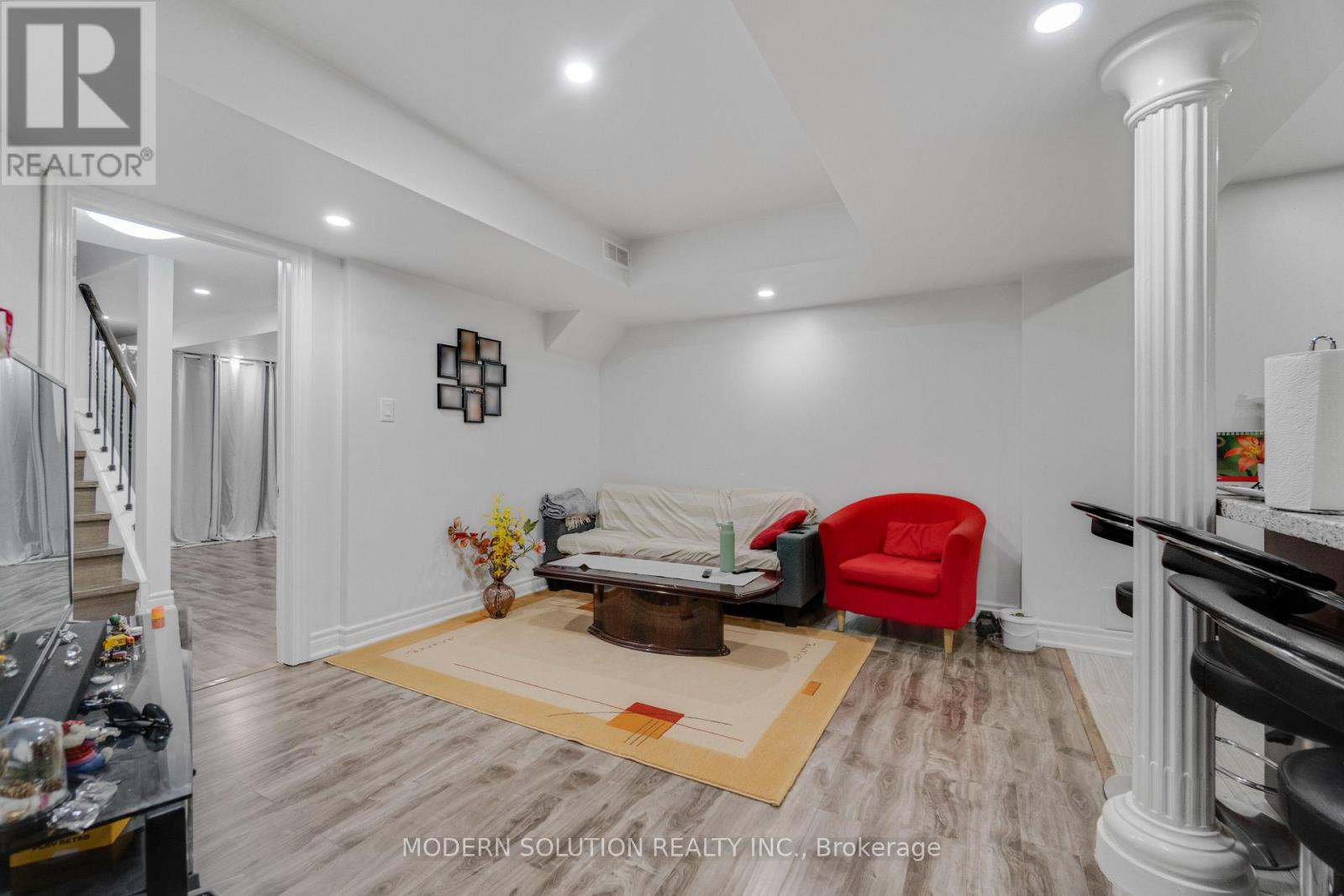 4 OVERHOLD CRESCENT - Image 44