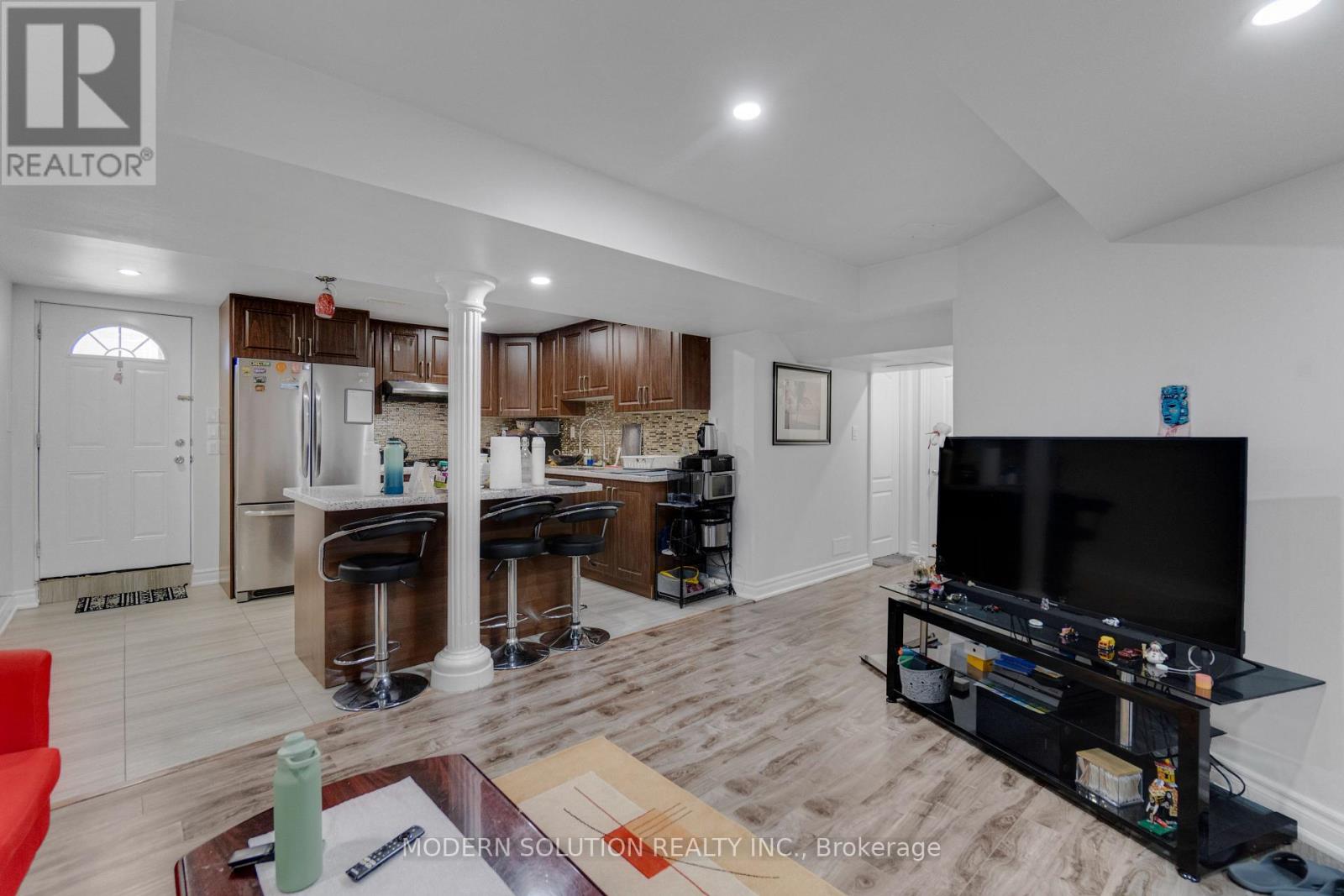 4 OVERHOLD CRESCENT - Image 42