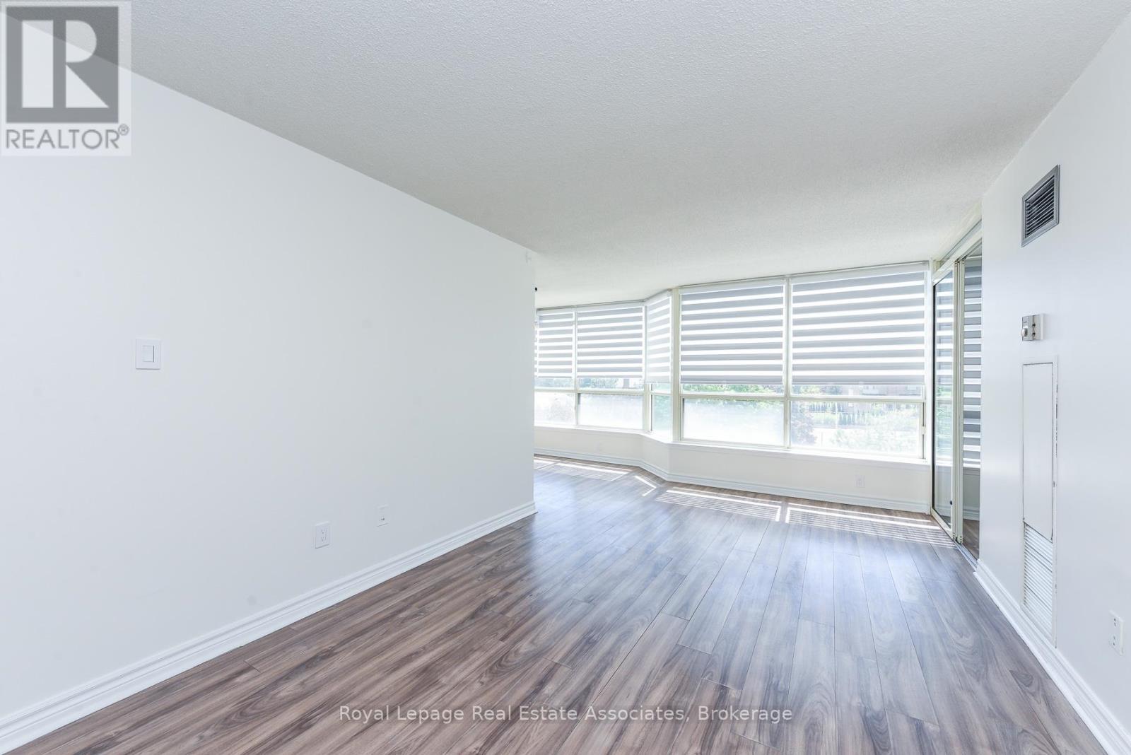 #501 55 ELM DRIVE W - 16