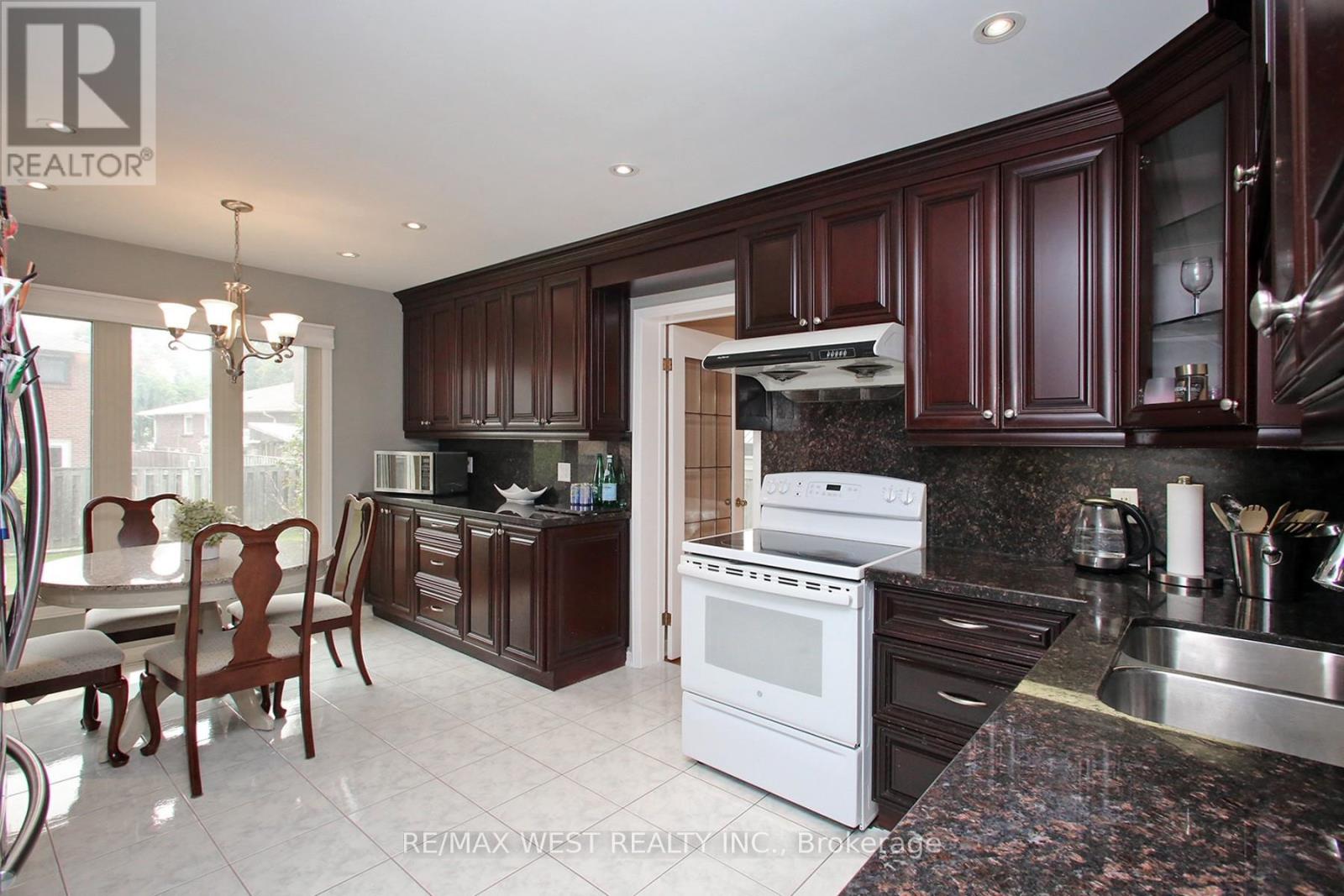 540 LOUIS DRIVE - 10