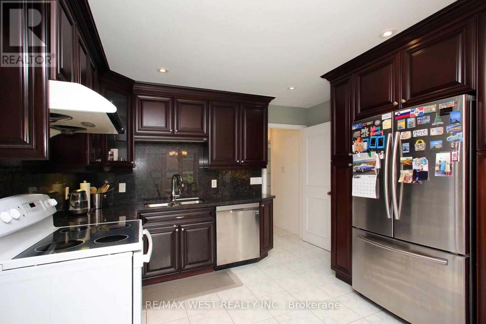 540 LOUIS DRIVE - 15