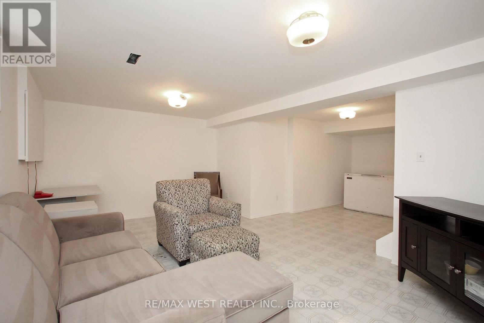 540 LOUIS DRIVE - 32
