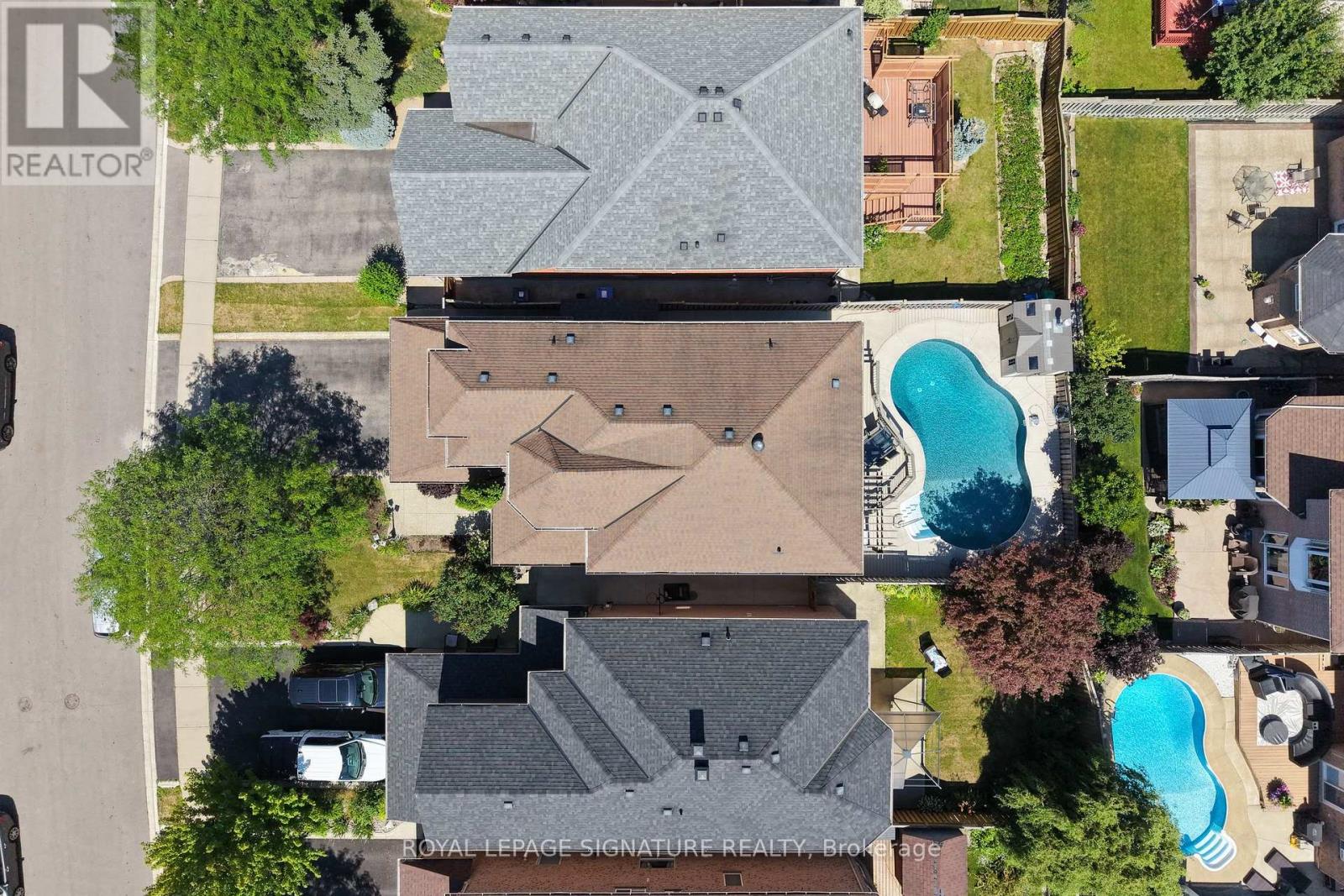79 TWIN WILLOW CRESCENT E - 3
