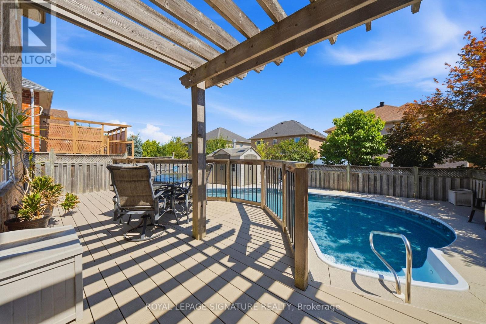 79 TWIN WILLOW CRESCENT E - 36