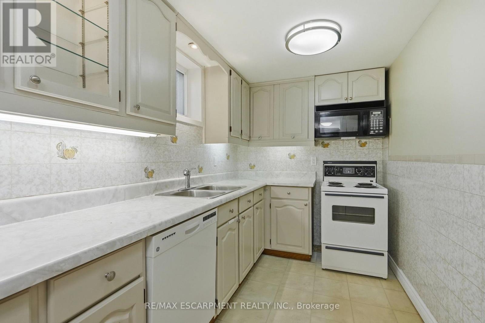 2145 SUNNYVALE DRIVE - Image 34