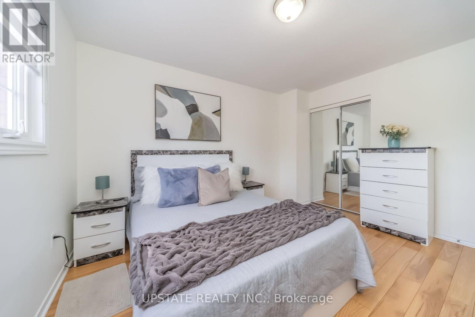 145 VALONIA DRIVE - Image 24