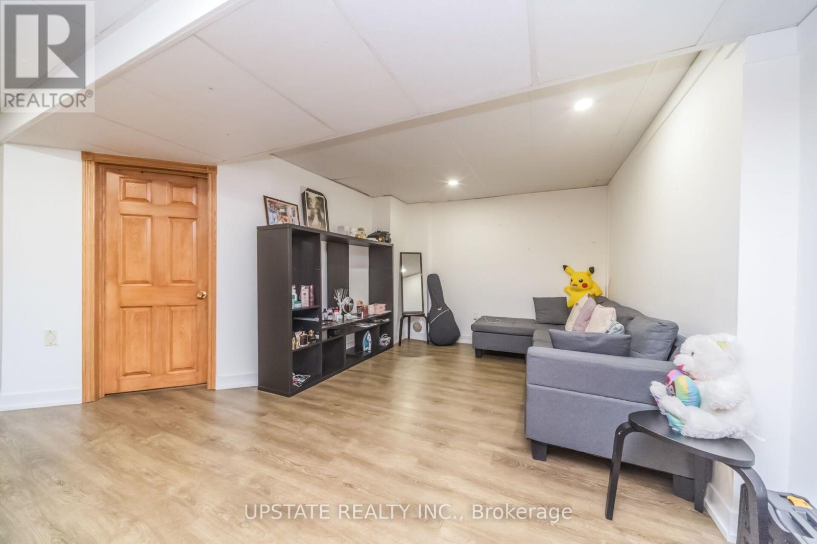 145 VALONIA DRIVE - Image 29