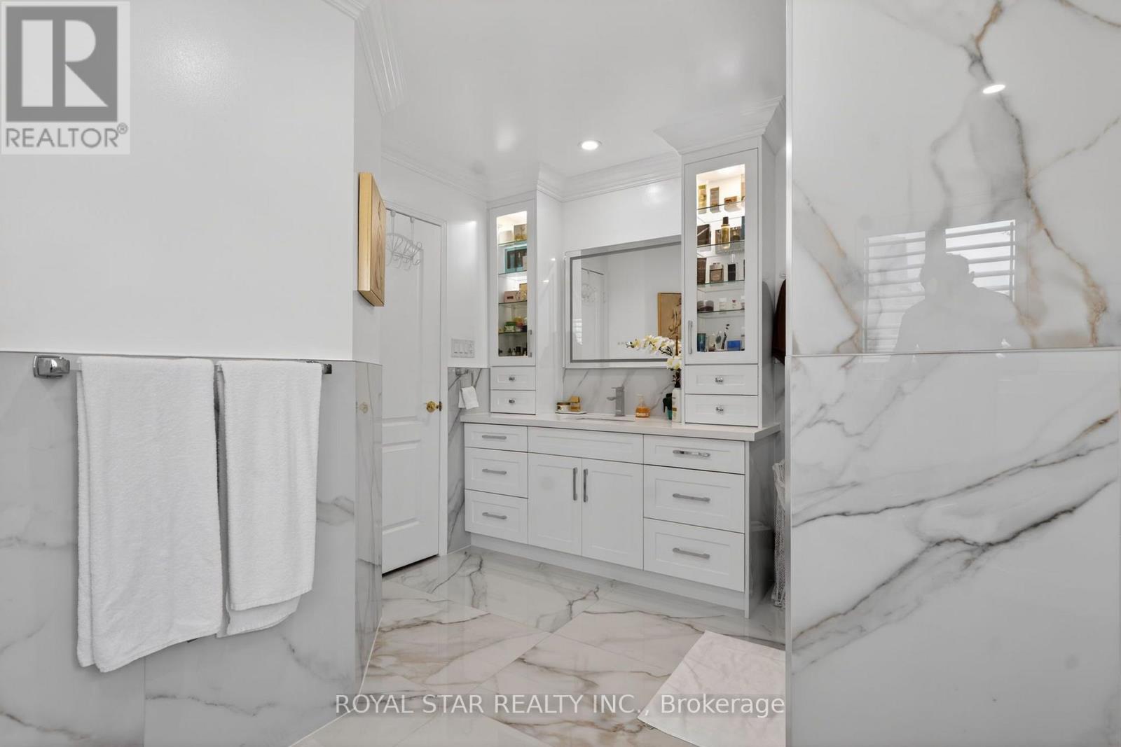 3841 EDGECLIFFE RUN - Image 25