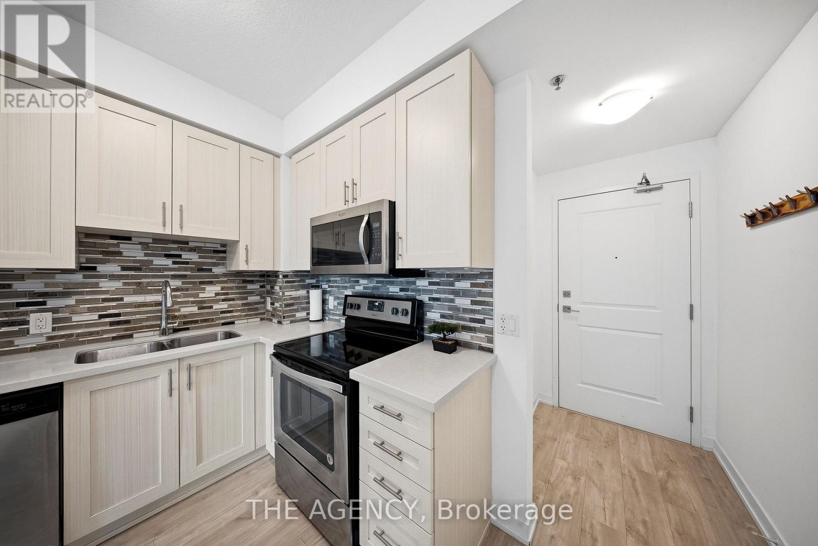 #321 2486 OLD BRONTE ROAD - 13