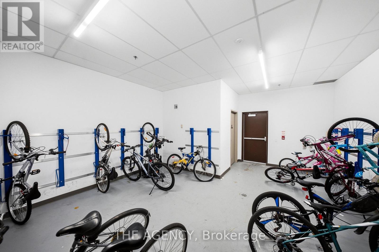 #321 2486 OLD BRONTE ROAD - 36