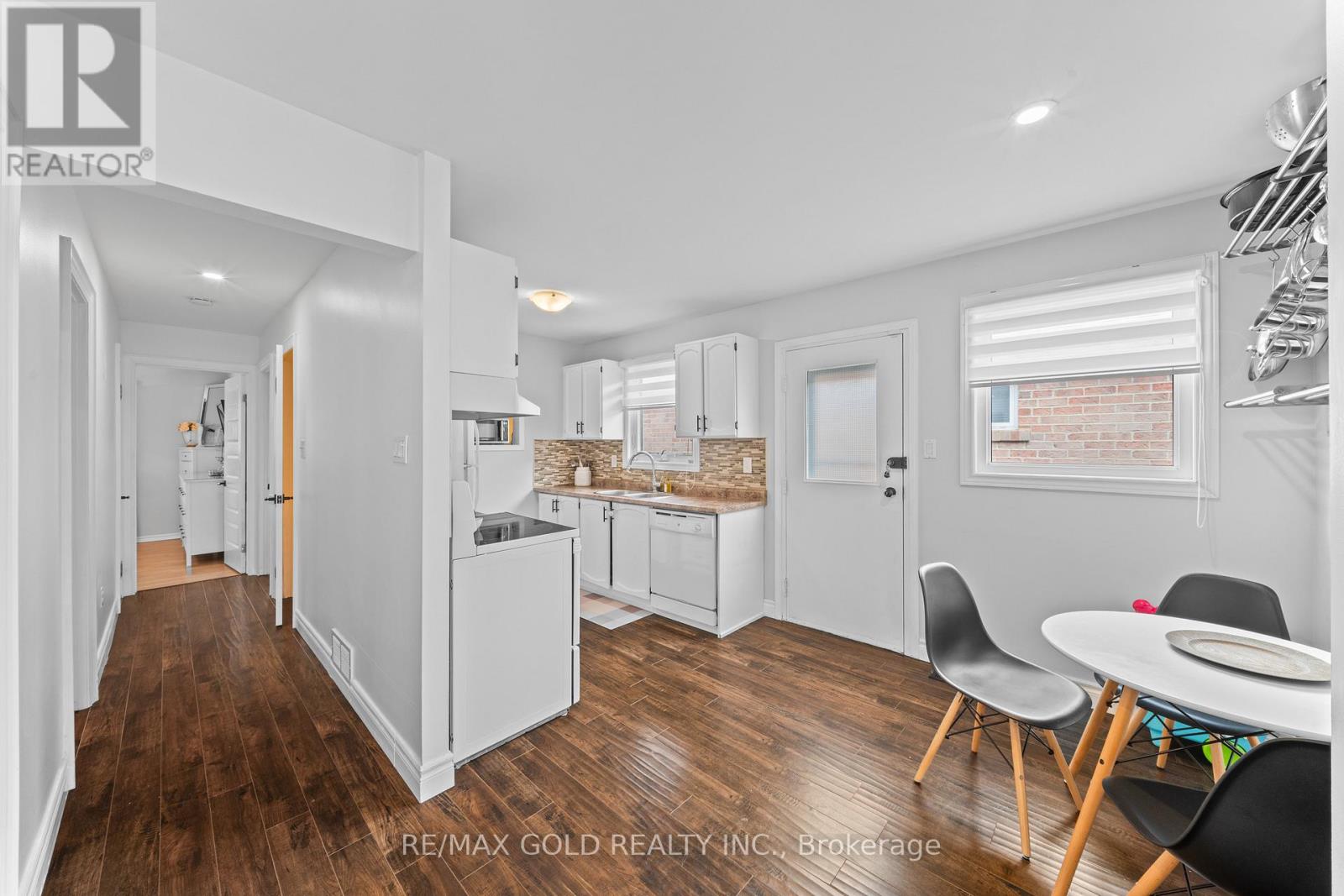 128 MARTINDALE CRESCENT - 13